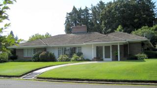 110 Gilbert Dr, Yakima, WA 98902-2861