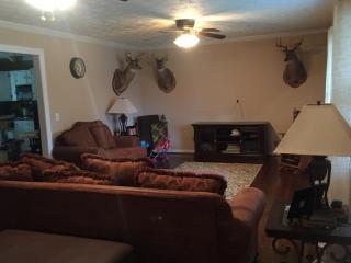 3323 Adkins Rd, Chattanooga, TN 37419-1419