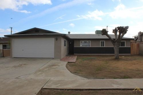 207 Ash St, Taft, CA 93268-2225