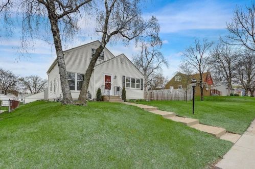 1729 5th St, Saint Paul MN  55112-6547 exterior