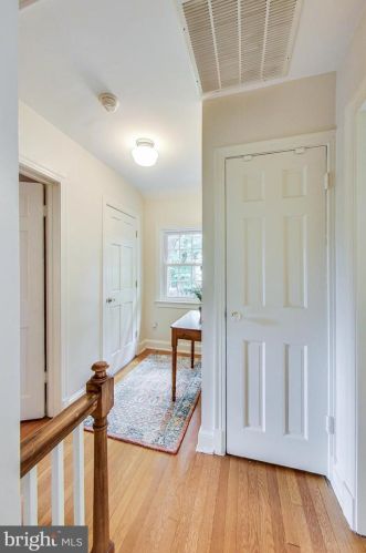 610 Ellsworth Dr, Silver Spring MD 20910-4301 exterior