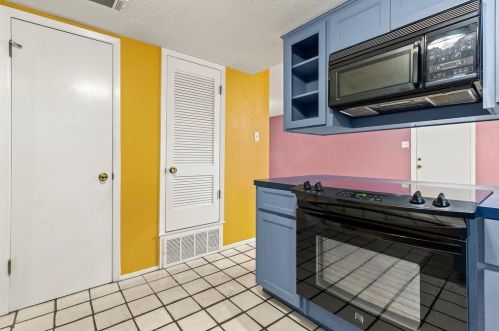 7204 Bucknell Dr, Austin TX  78723-1630 exterior