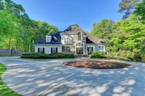 2530 Bangor Ct, Lithonia, GA 30078-5979