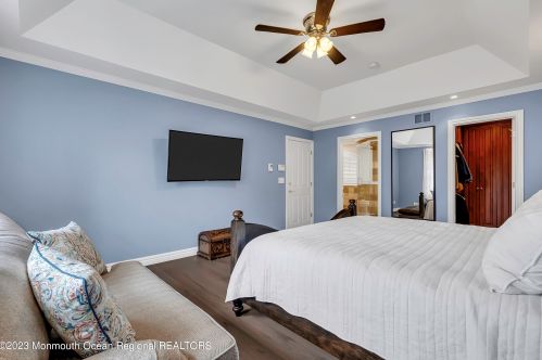 23 Oxford Dr, Tinton Falls NJ 07712-3265 exterior