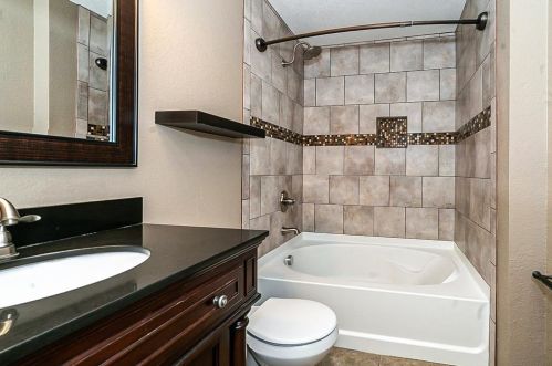 5840 Parkview Hills Ln, Fort Worth TX  76179-3797 exterior