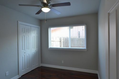 2006 Brentwood Ln, Carrollton TX exterior