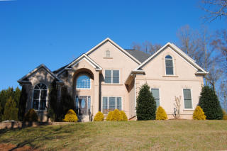 3018 Greenmont Cir, Catawba Heights, NC 28012-8592