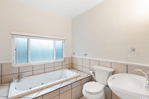 1925 Vassar St, Glendale CA  91204-2926 exterior