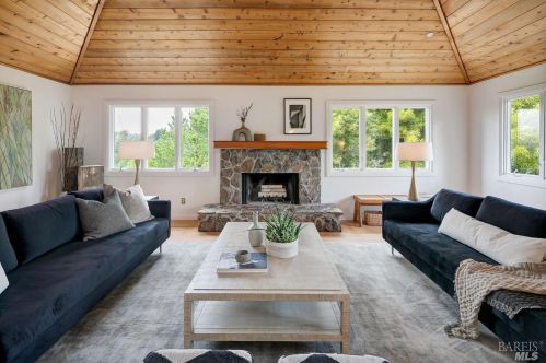 210 Stanford Ave, Mill Valley, CA 94941-3502