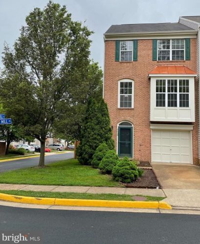 2436 Mountain Mill Pl, Herndon, VA 20171-3062