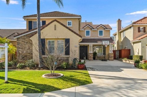 554 Chesterfield Cir, San Marcos, CA 92069-8102