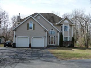 51 Hemple Dr, Waterbury, CT 06716-1732