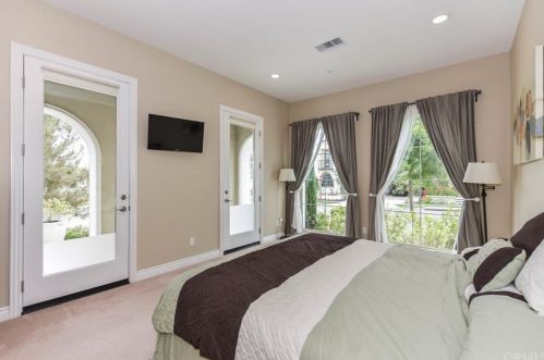 64 Interlude, Irvine CA  92620-3694 exterior