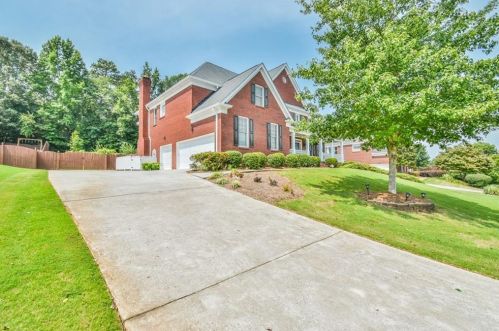 3324 Forestwood Dr, Suwanee, GA 30024-4608