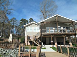 665 Hickory Point Dr, Lexington, NC 27292-8132