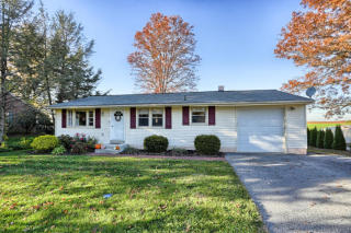 344 Sprecher Rd, Lancaster, PA 17603-9638