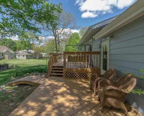 157 Vista Ter, Sycamore IL  60178-1553 exterior