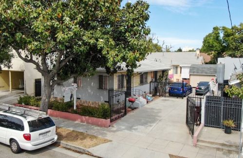 1026 Columbus Ave, Glendale CA  91202-2353 exterior