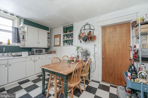 327 Haddon Ave, Camden NJ 08103-2854 exterior