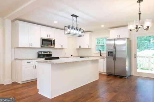 674 Charlotte Pl, Atlanta GA  30318-6375 exterior
