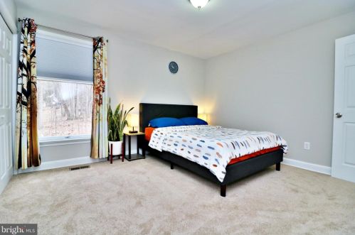 259 Revenoor Rd, Harpers Ferry WV 25425 exterior