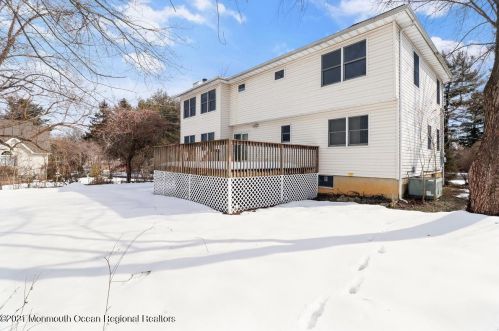 42 Bethany Rd, Holmdel Village, NJ 07733-1411