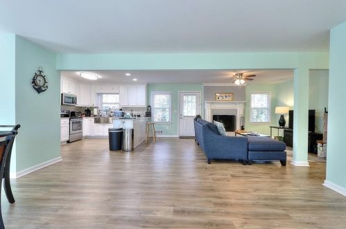 1300 Milstead Ave, Conyers, GA 30012-3891