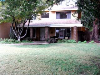 14964 Oak Ranch Dr, Visalia, CA 93292-9304