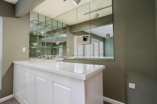 285 Glen Lake Dr, Atlanta GA  30327-4819 exterior