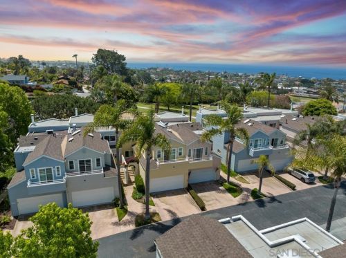 556 Orpheus Ave, Encinitas, CA 92024-2660