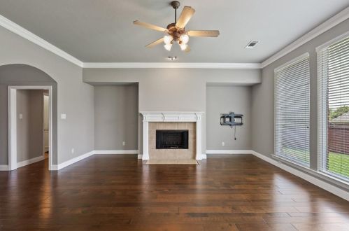 9 Miterton Ct, Midlothian TX  76063-4086 exterior