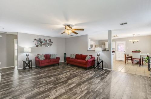 924 Mosaic Dr, Fort Worth TX  76179-7380 exterior