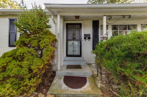 54 Rohlwing Rd, Palatine, IL 60074-5443