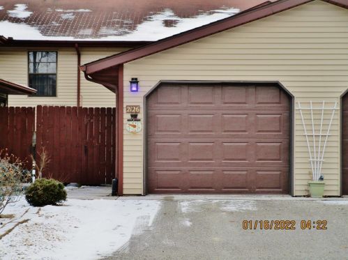 2126 Yorktowne Dr, Valpo, IN 46383-3938
