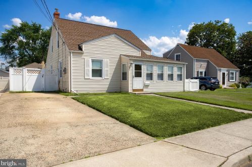 144 Harcourt Dr, Trenton, NJ 08610-4119