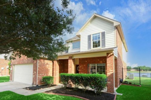 26211 Crystal Cove Ln, Richmond TX  77406-5461 exterior