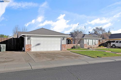 726 Bradley Pl, Manteca, CA 95337-6637