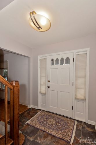 605 Sapling Ln, Bannockburn, IL 60015-3925