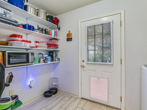 10000 Gainsborough Dr, Spring Branch TX 78070-6408 exterior