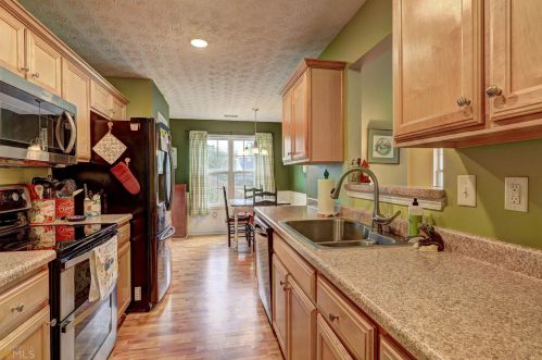 322 Stallings Dr, Mcdonough, GA 30252-8913