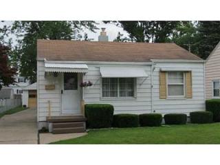1749 Watkins Dr, Toledo, OH 43614-2646