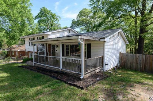 206 Kingsway Dr, Warner Robins GA  31088-4004 exterior