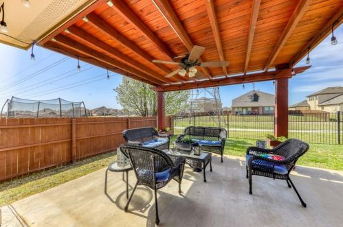 308 Darlington Trl, Fort Worth TX  76131-3584 exterior