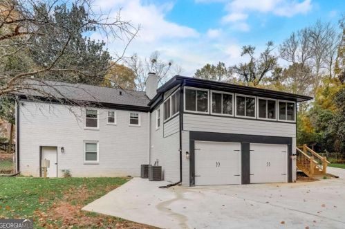 740 Moores Mill Rd, Atlanta GA  30327-1561 exterior