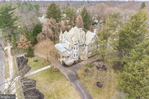 241 Kings Hwy, Tavistock NJ 08033-1981 exterior