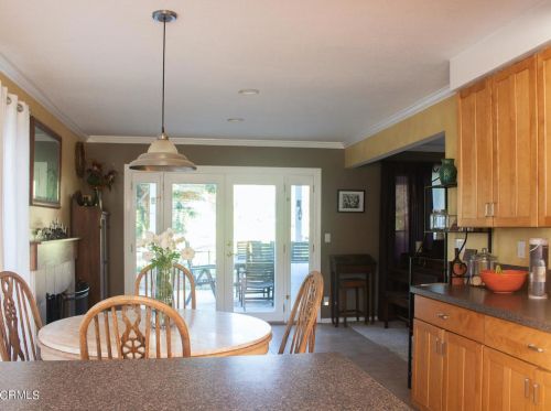 5923 Lake Lindero Dr, Calabasas, CA 91301-1417