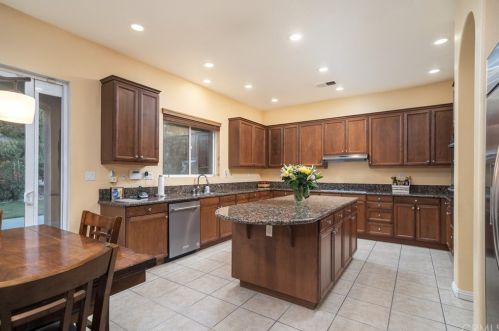 16849 Ridge Cliff Dr, Riverside CA  92503-0251 exterior