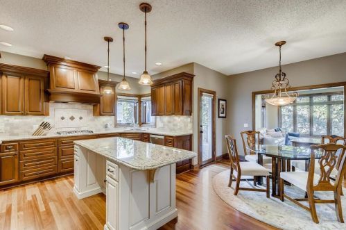 3826 Bridgewater Dr, Saint Paul MN  55123-2528 exterior