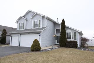 2216 Falcon Dr, Plainfield, IL 60586-6573