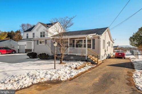 206 Euclid Ave, Charles Town, WV 25414-1114